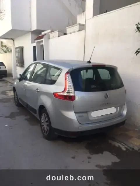 Renault grand scénic - Miniature 3
