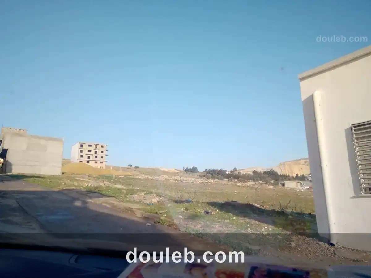 Un terrain à cité el waha bizerte - Photo 1