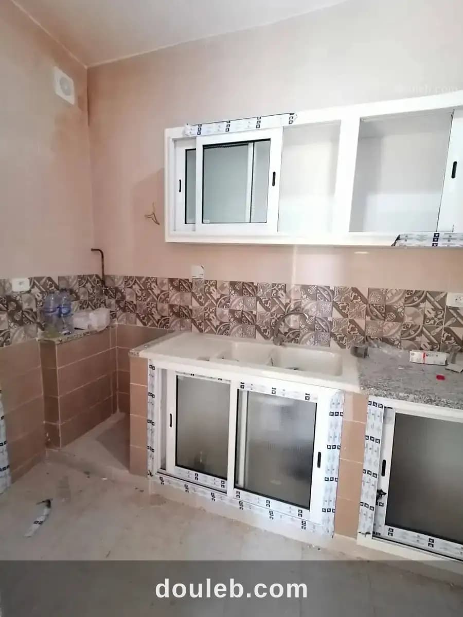 Je cherche une colocataire cool et gentille - Miniature 3