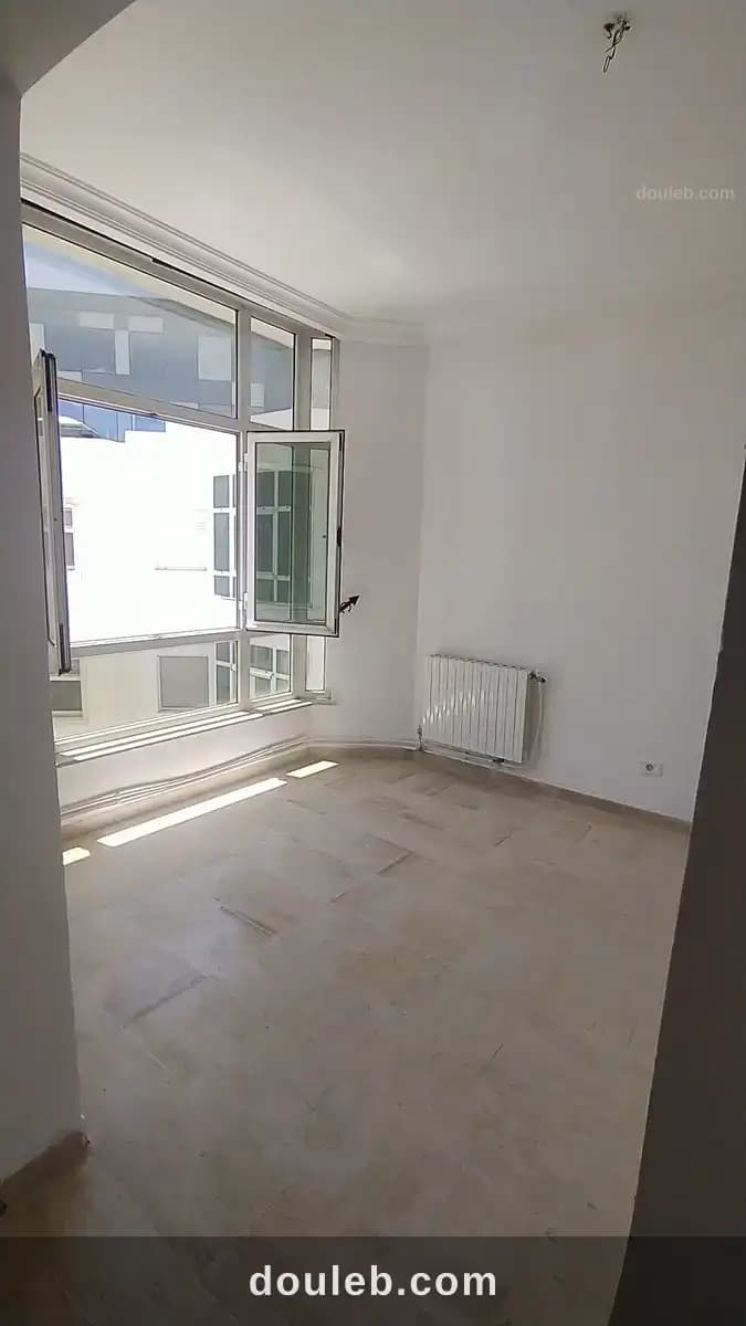 Appartement s 3 haut standing à la soukra - Miniature 3