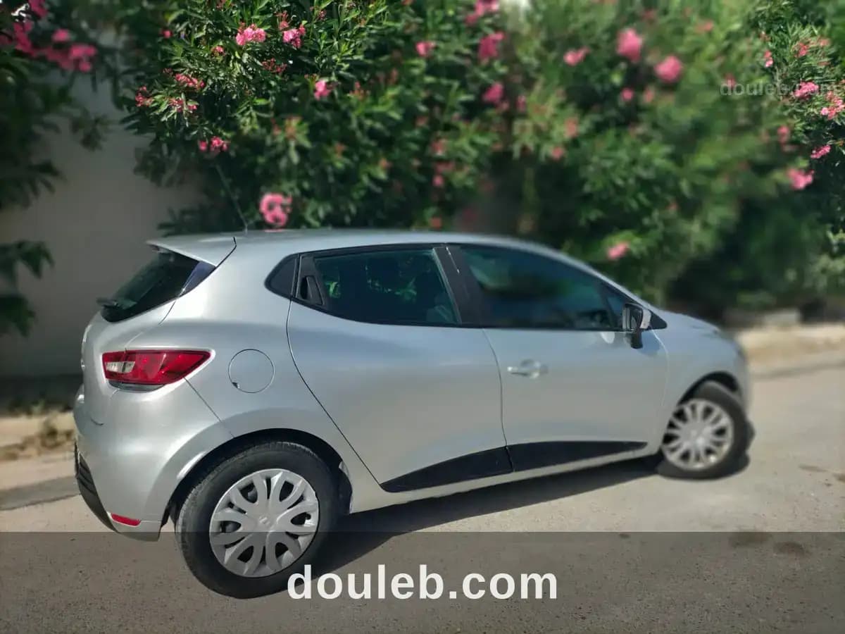 Clio tce tress bon état - Miniature 3
