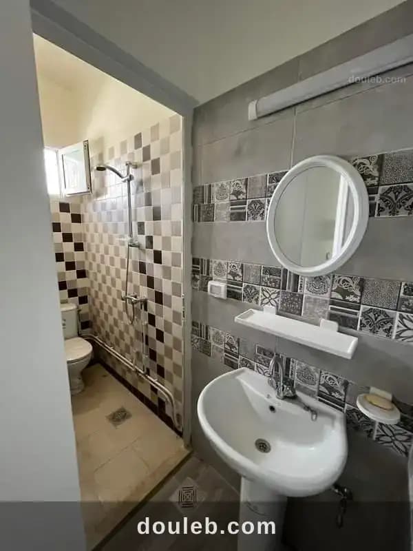 Appartement pour 2 filles à cité el khadra - Miniature 4