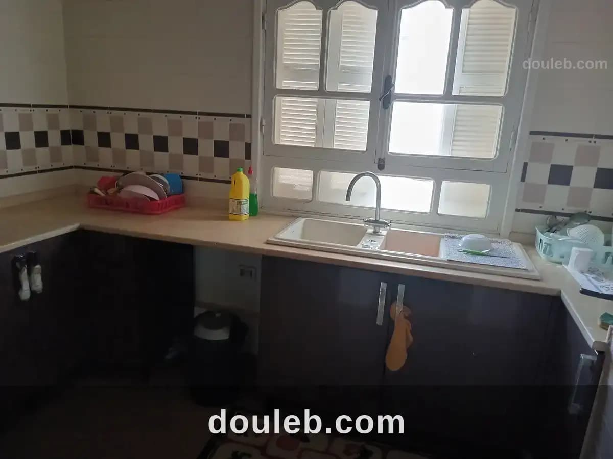 Une chambre pour fille à cité el khadra - Miniature 4
