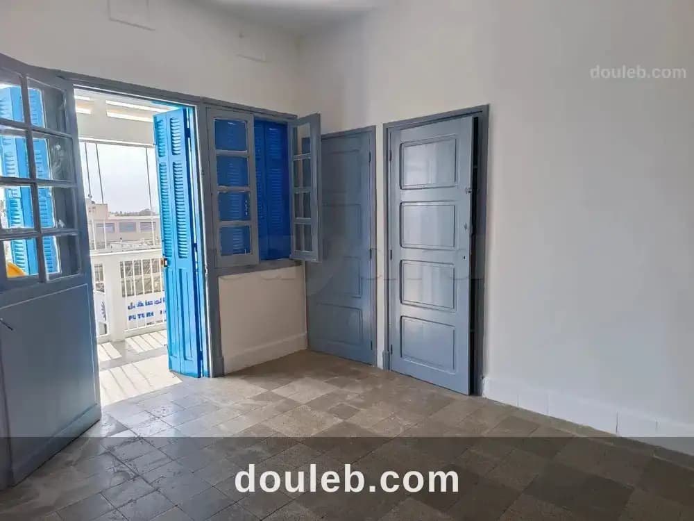 Un spacieux et lumineux appartement s3 à menzah1 - Miniature 3