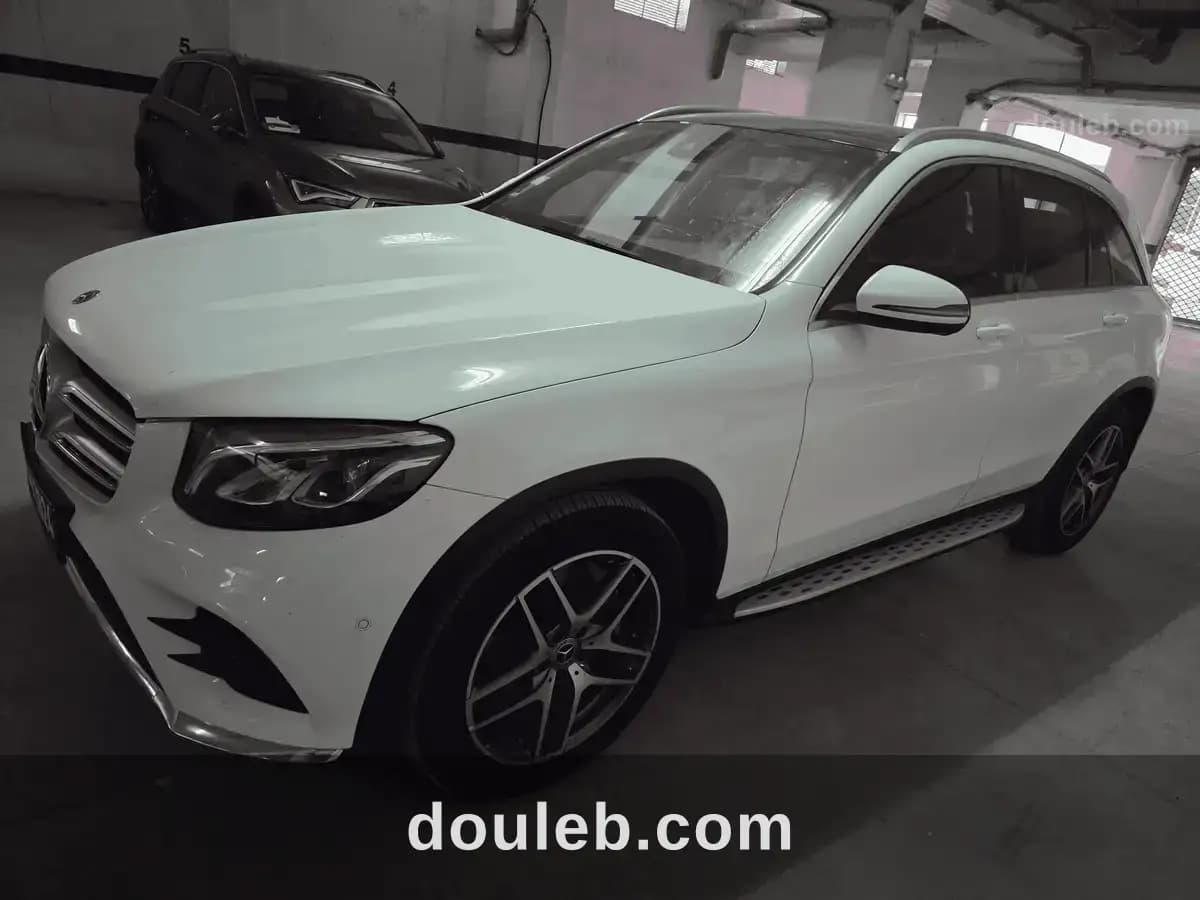Mercedes glc 250 - Miniature 3