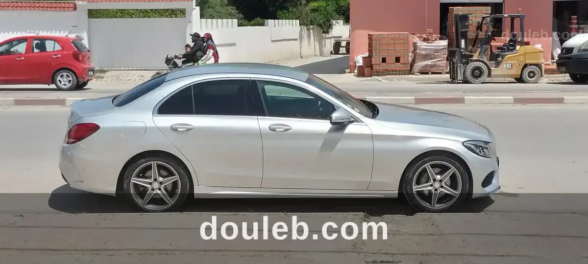 Belle mercedes c200 pack amg - Miniature 2