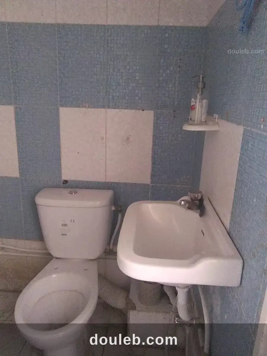 Appartement au 3 eme etage à Tunis