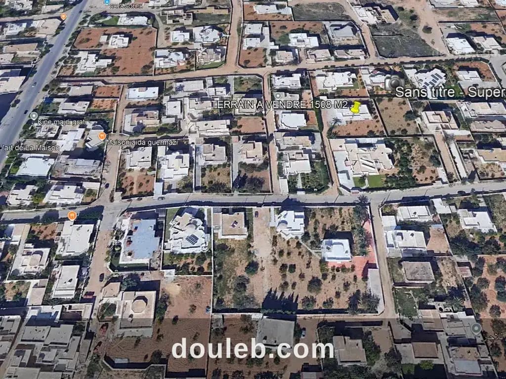 Route lafrane maison 260 m2 sur un terrain 1508 m2 à Sfax