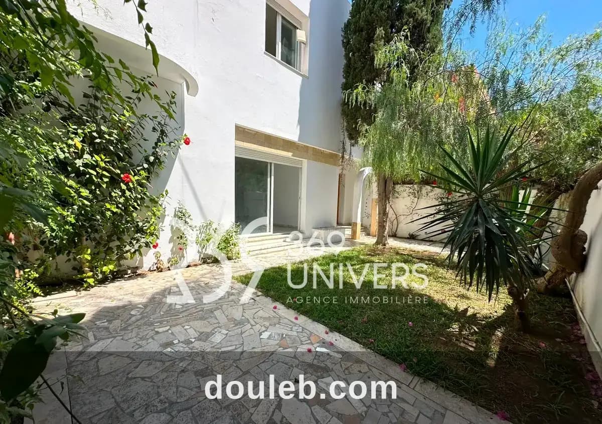 Duplex avec jardin à la marsa ref rd077 à Tunis