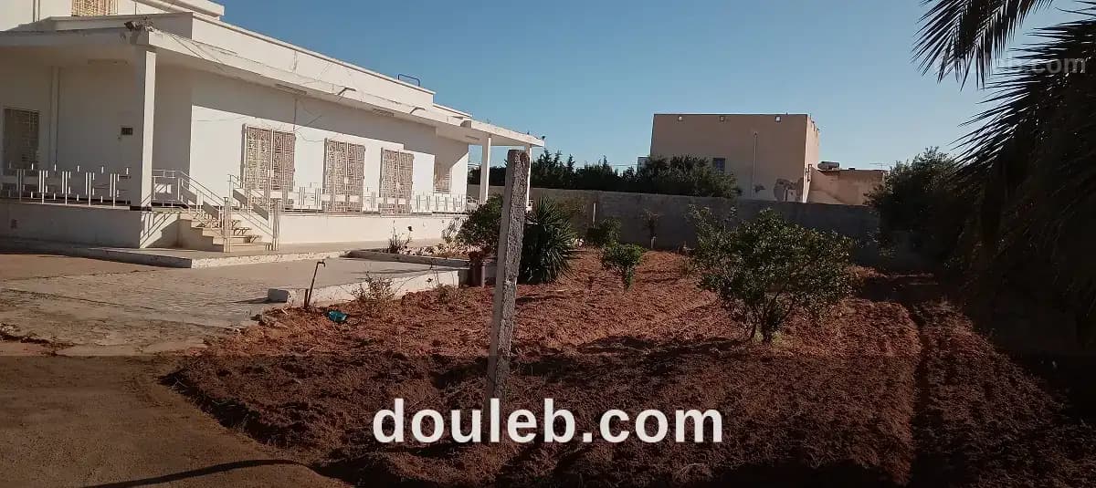Route lafrane maison 260 m2 sur un terrain 1508 m2 - Miniature 2