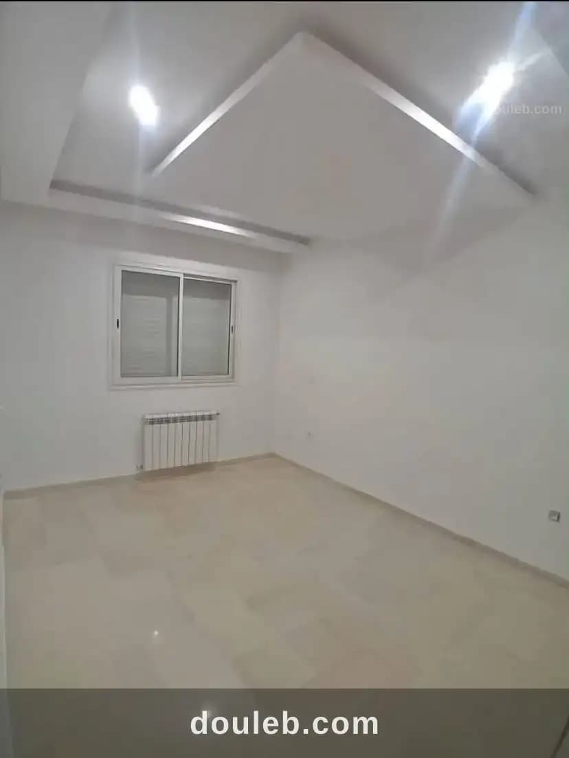 S plus 1 spacieux avec deux balcon à Tunis