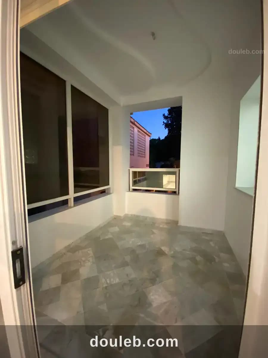 Superb appartement s2 en haute standing - Miniature 3