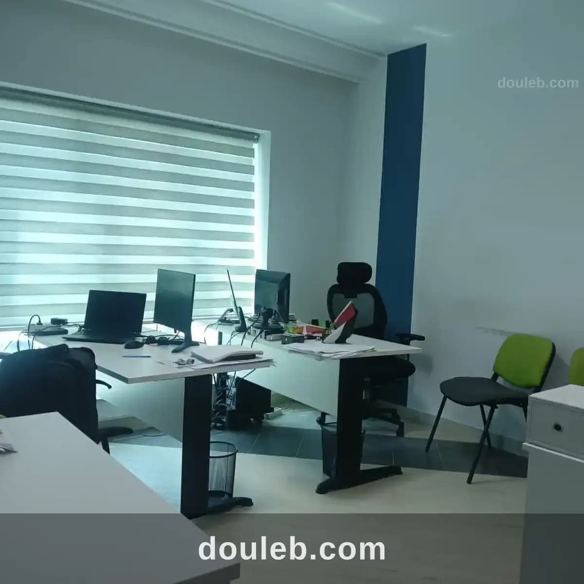 Hall 3 bureaux parking à Tunis