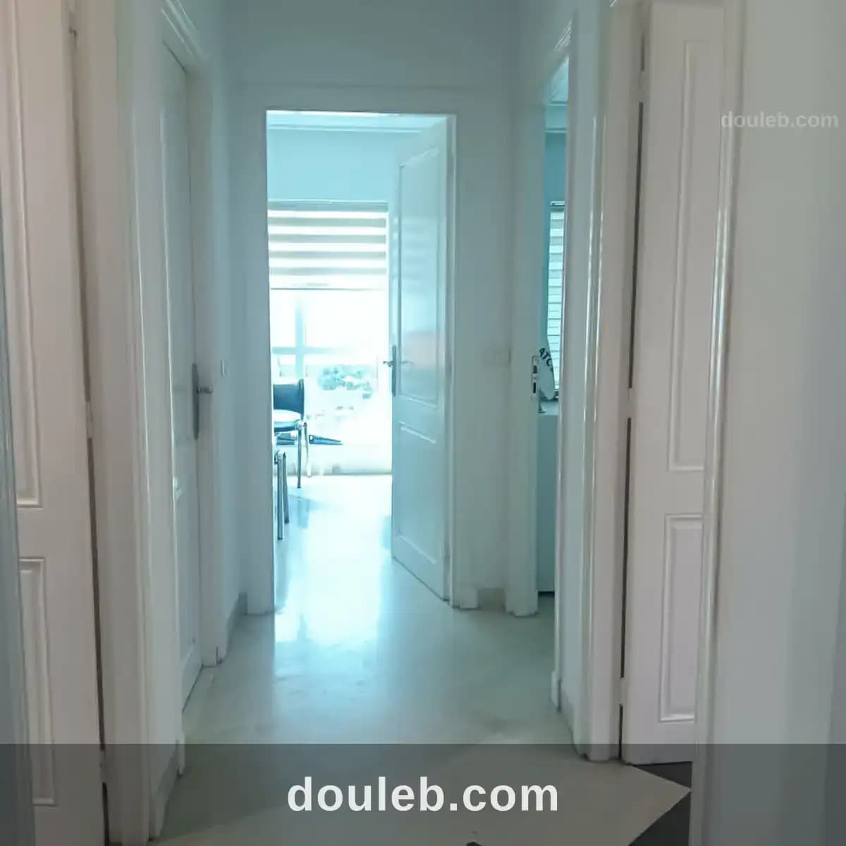 Hall 3 bureaux parking - Miniature 3