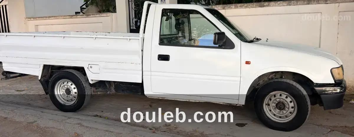Isuzu série 94 1ère main 10 cv très bon état à Béja