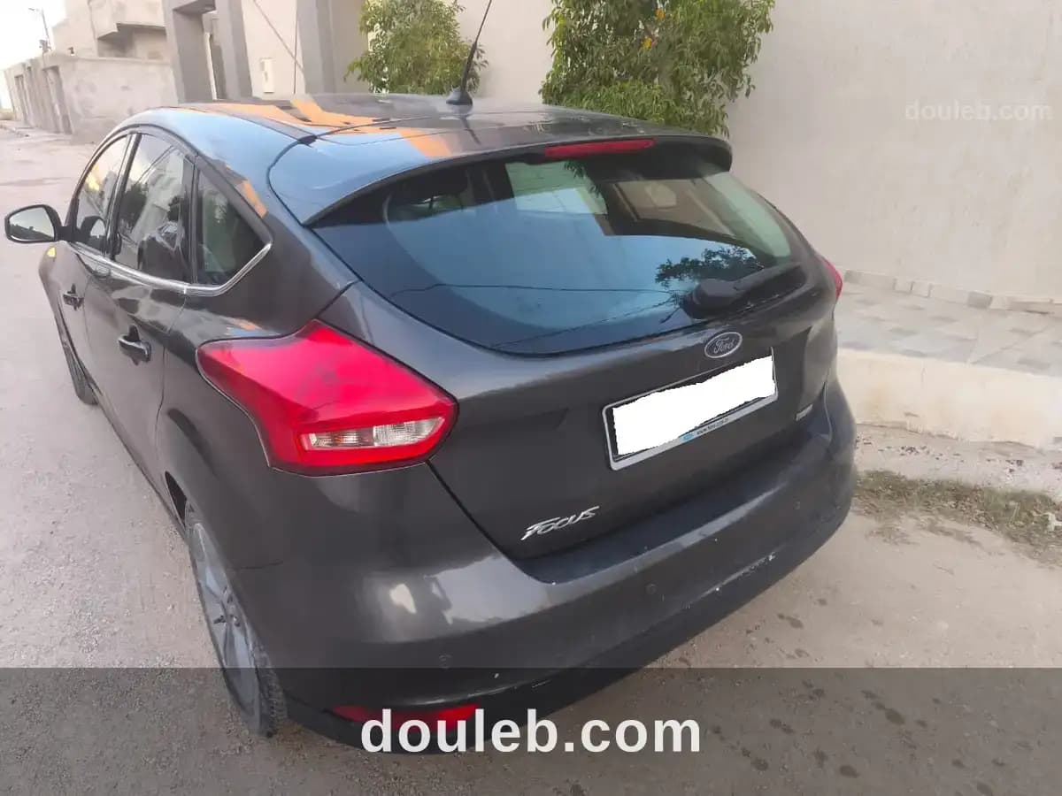 Ford focus ecoboost 125 ch première main 67000 km - Miniature 3