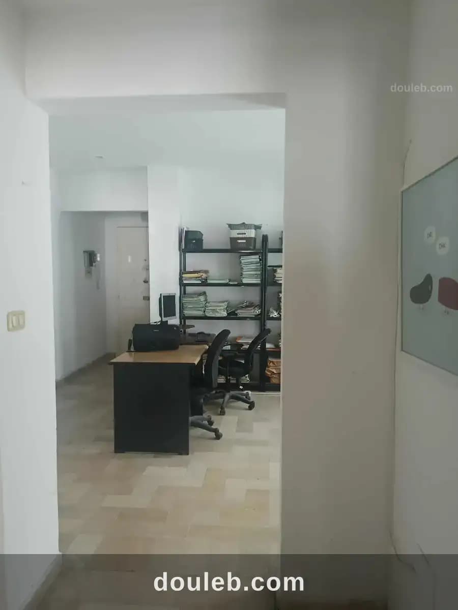 Deux bureaux et 3 locaux commerciaux à beb la3sal - Miniature 4