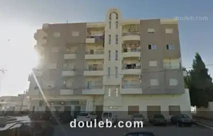 Appartement 1 piece et un salon à Sfax