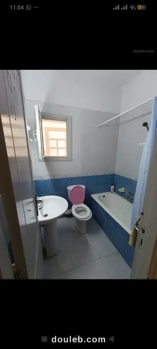 Locattion appart hall et 3 chambres a nour jaafer à Ariana