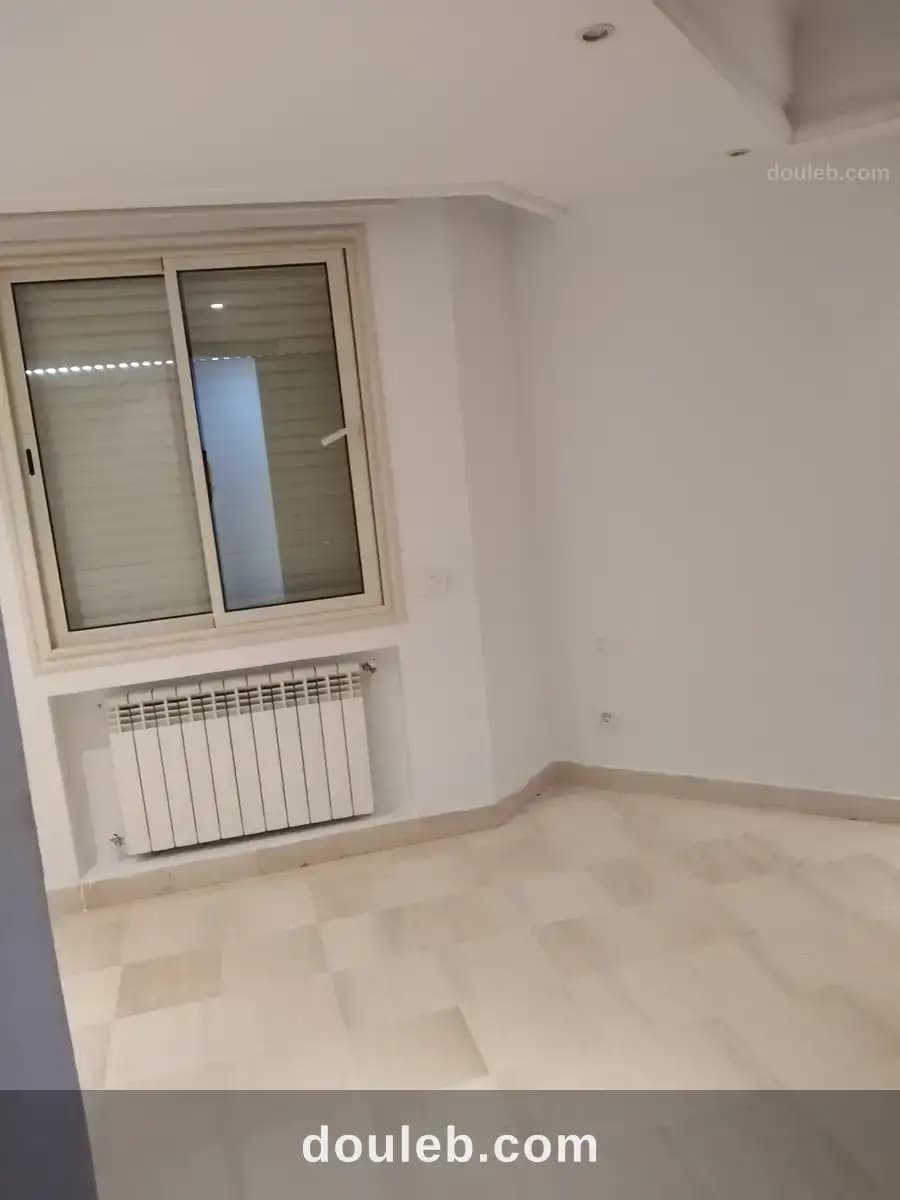 Ennasr 2 appt s3 avec cellier et 2 parkings à Ariana