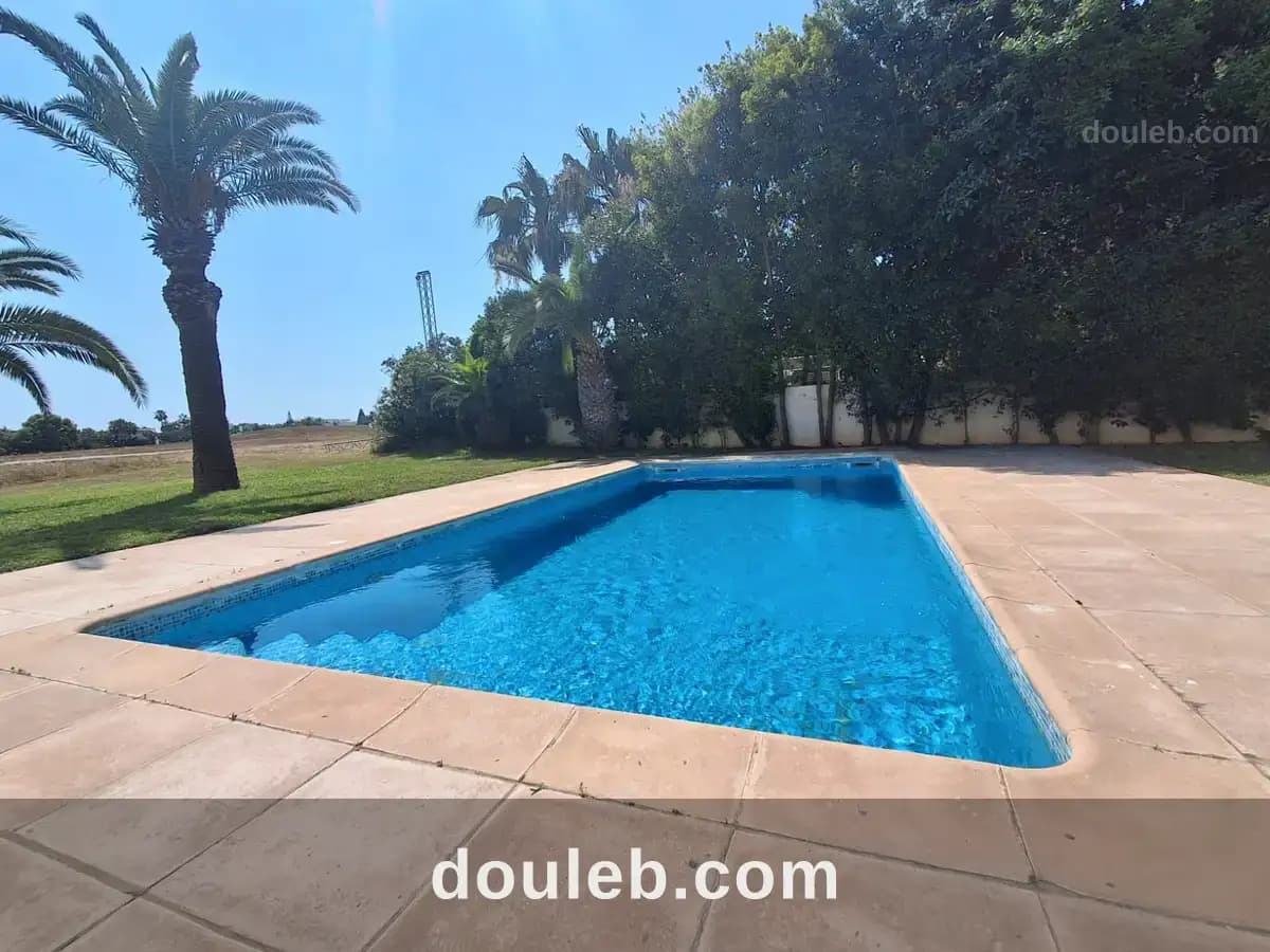 Rez de chaussée s4 avec piscine à gammarth à Tunis