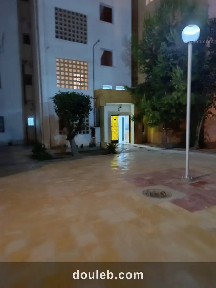 Ventte un appartement hall et 3 chambre 148000 d à Ariana