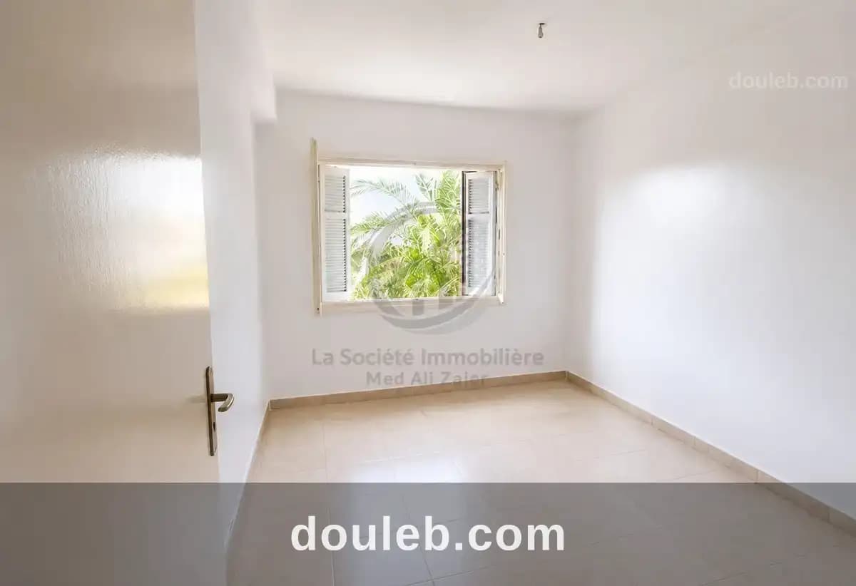 Appartement s2 au rdc à el menzah 4 à Tunis