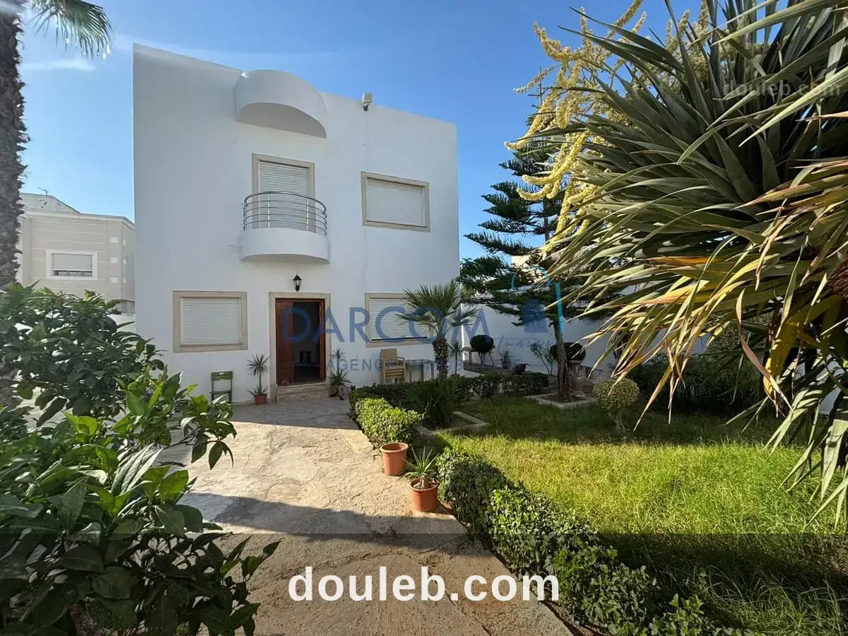 Villa 613 m la soukra à Ariana