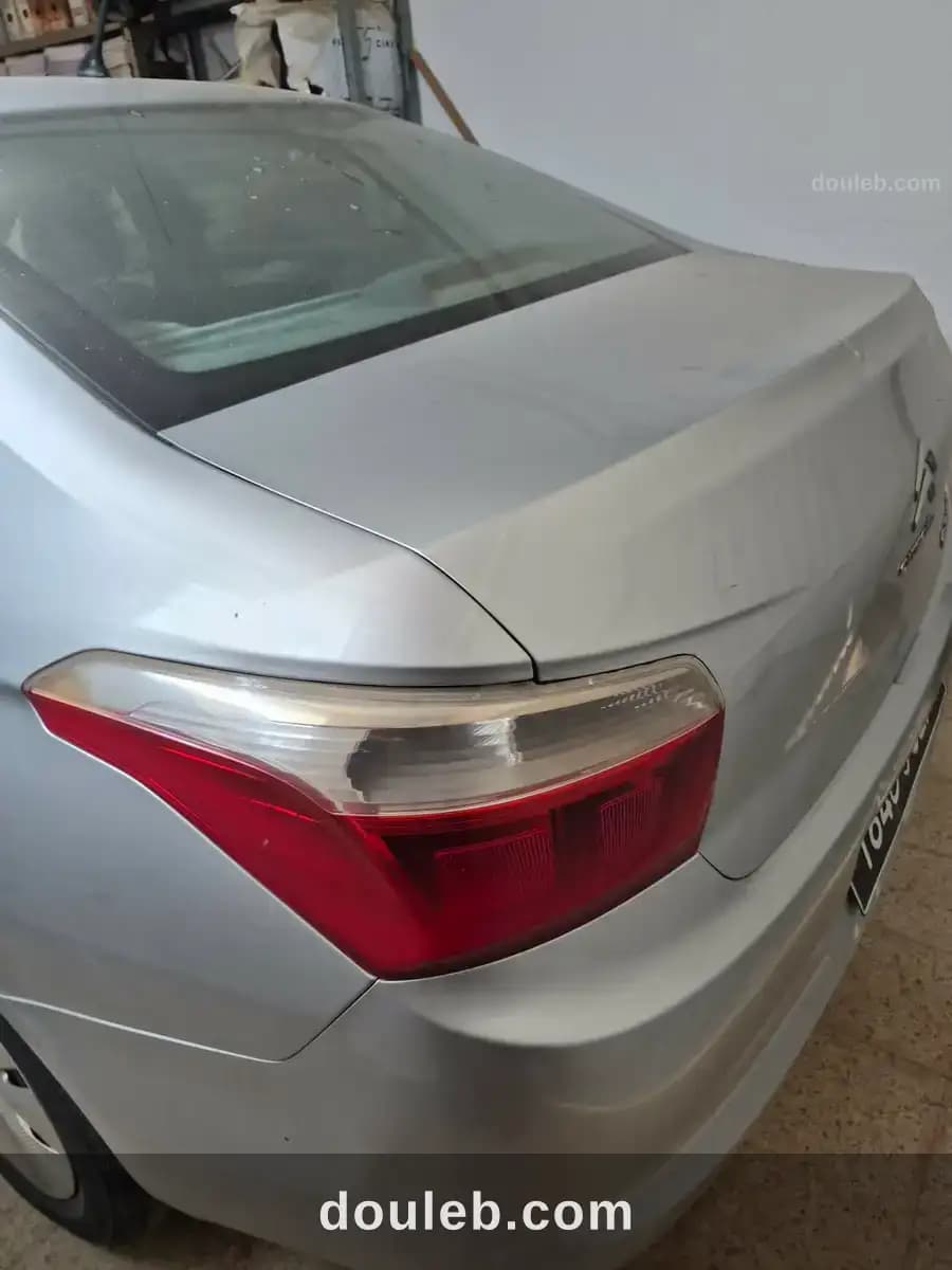 Voiture d'une femme première main à Ariana