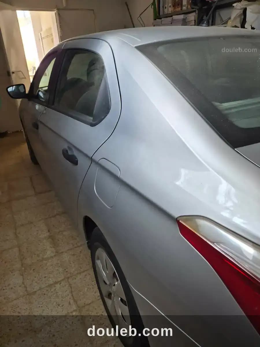 Voiture d'une femme première main - Miniature 2