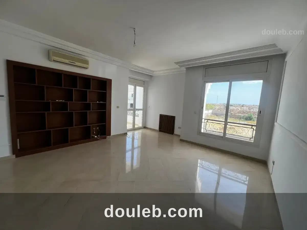 S2 lac 1 1800 à Tunis