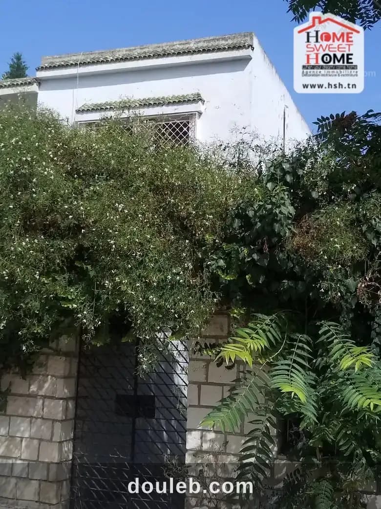 Etage de villa tiras à bardo à Tunis