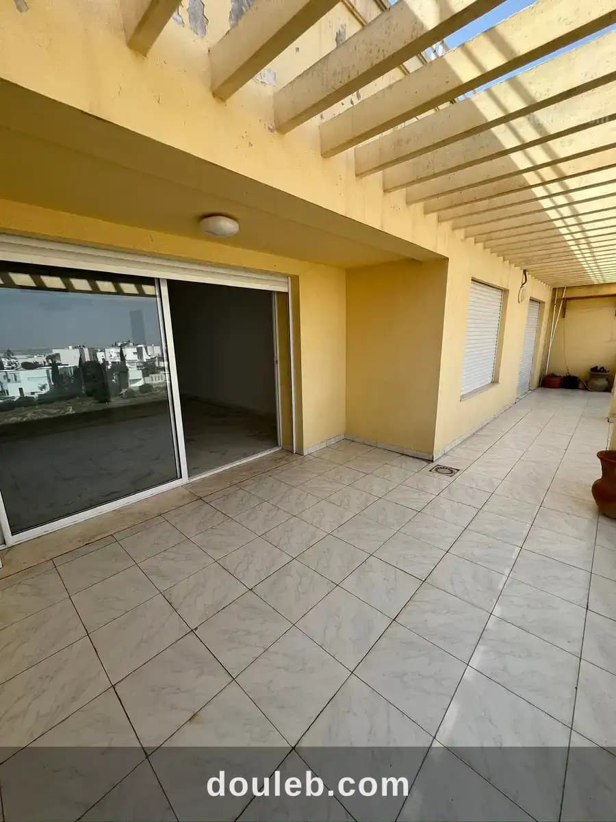 S3 spacieux 2500d menzah 9c à Tunis