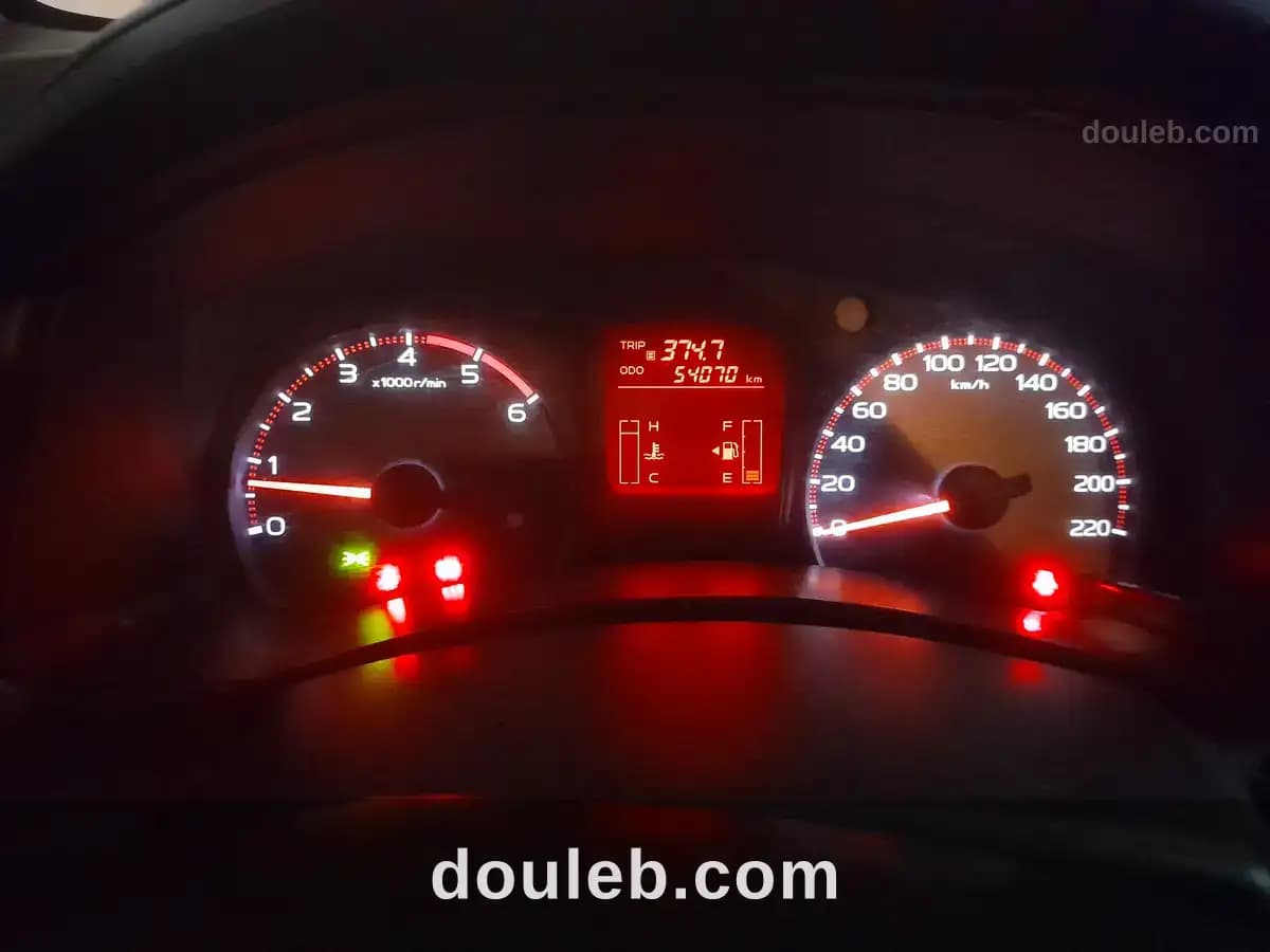 Isuzu dmax 4 portes très propre - Miniature 5