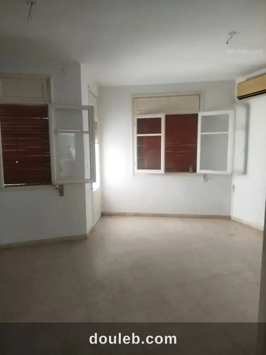 Un lumineux appartement s2 à menzah7 à Ariana