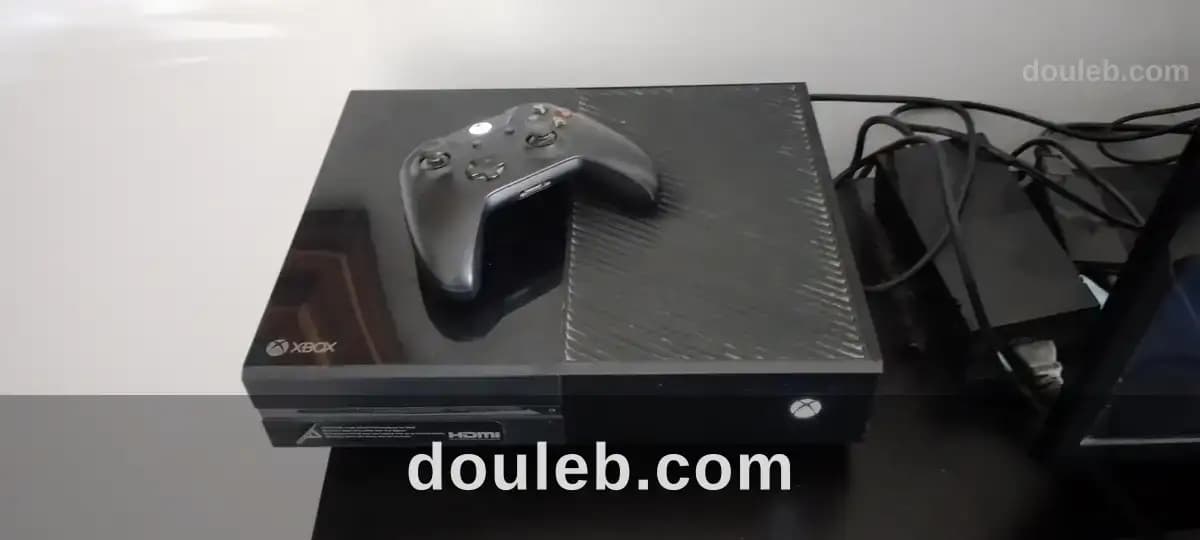 Xbox 1 tres bon etat plusieurs jeux à Tunis