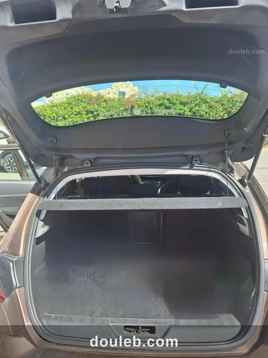 Peugeot 308 - Miniature 4