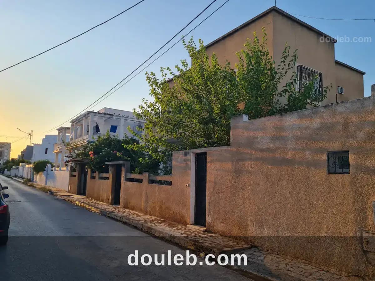 Villa et 2 studio s1 cartier très privé et prisé à Manouba