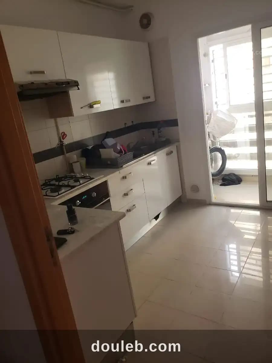 Un mignon appartement s2 à jardin d'elmenzah2 - Miniature 3