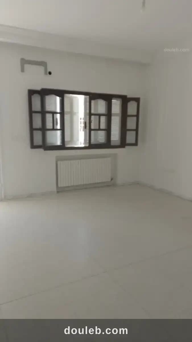 Dans une residence - Miniature 4