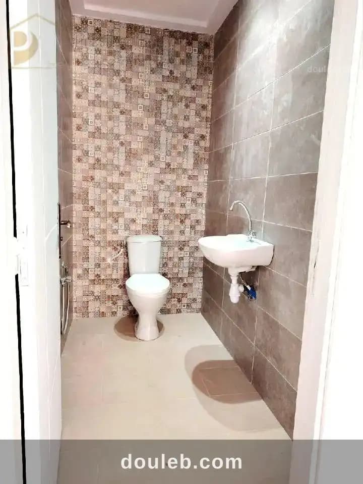 Local commercial1 - Miniature 2