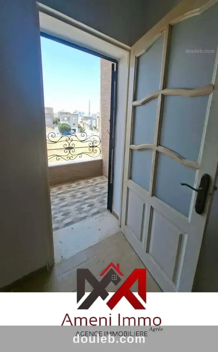 Etage de villa s3 à el mourouj 6 - Miniature 2