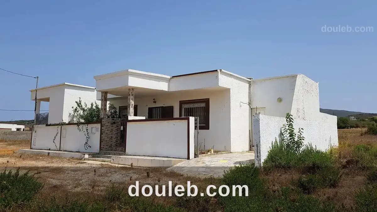 Villa et studio ds 221m2 el haouaria à Nabeul