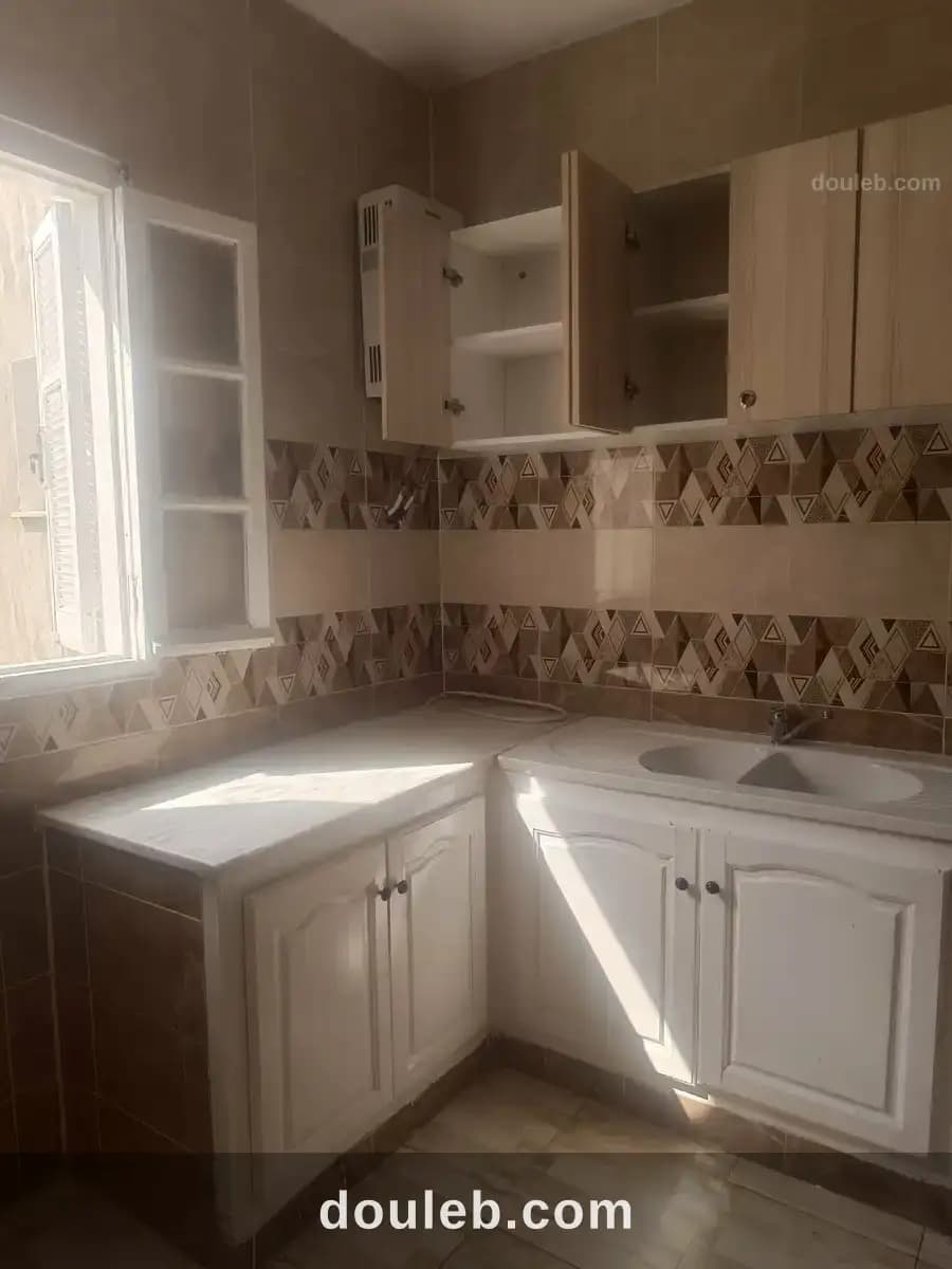 Première étage d'une maison - Miniature 3