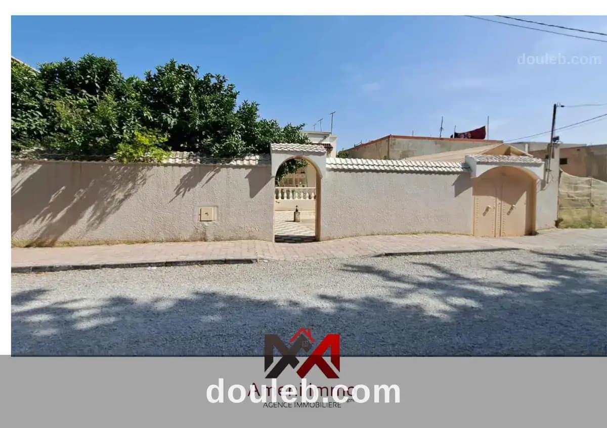 Villa s3 avec jardin autour à mornag à Ben Arous