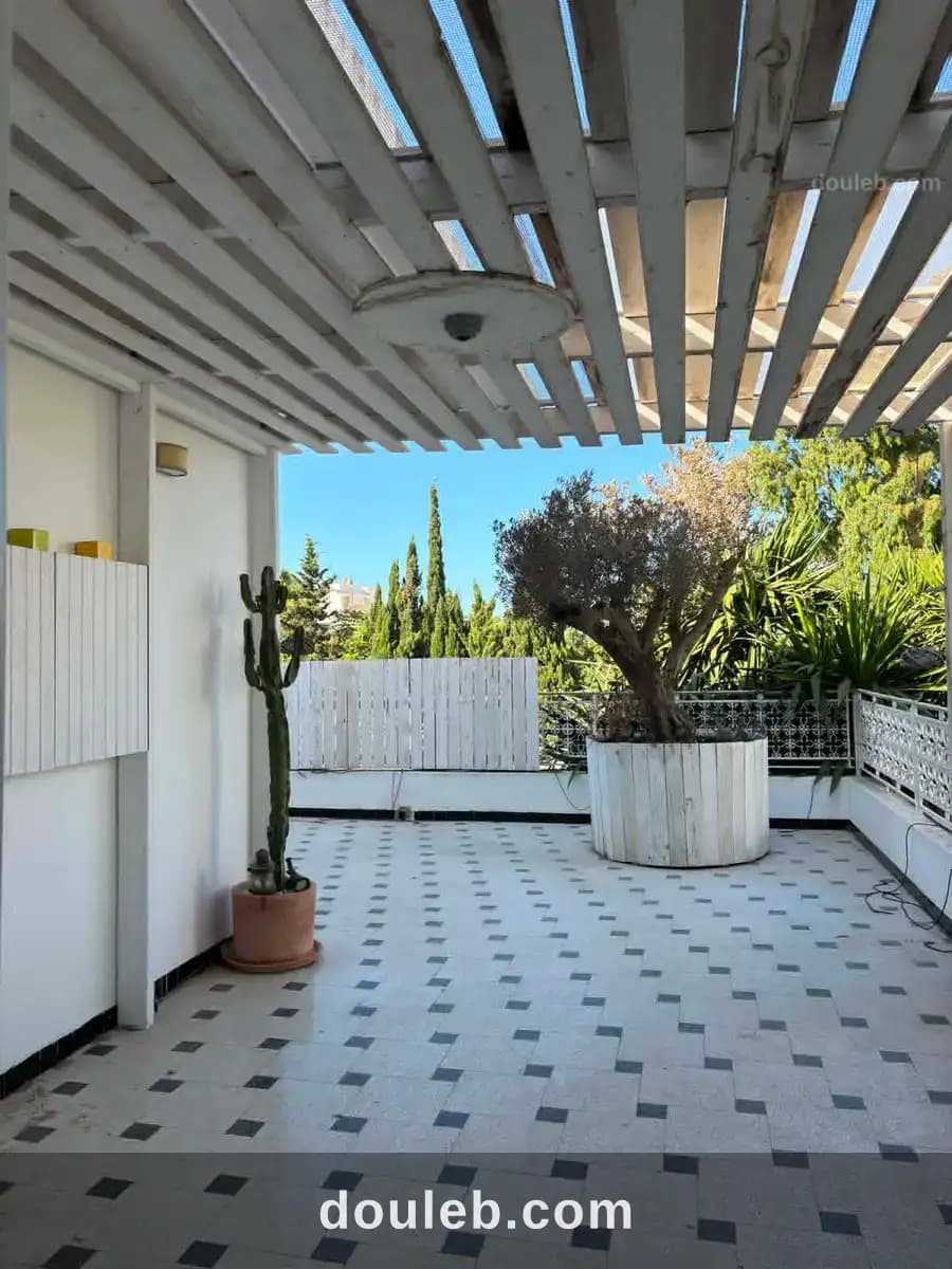 Maison de 5 pièces à Tunis