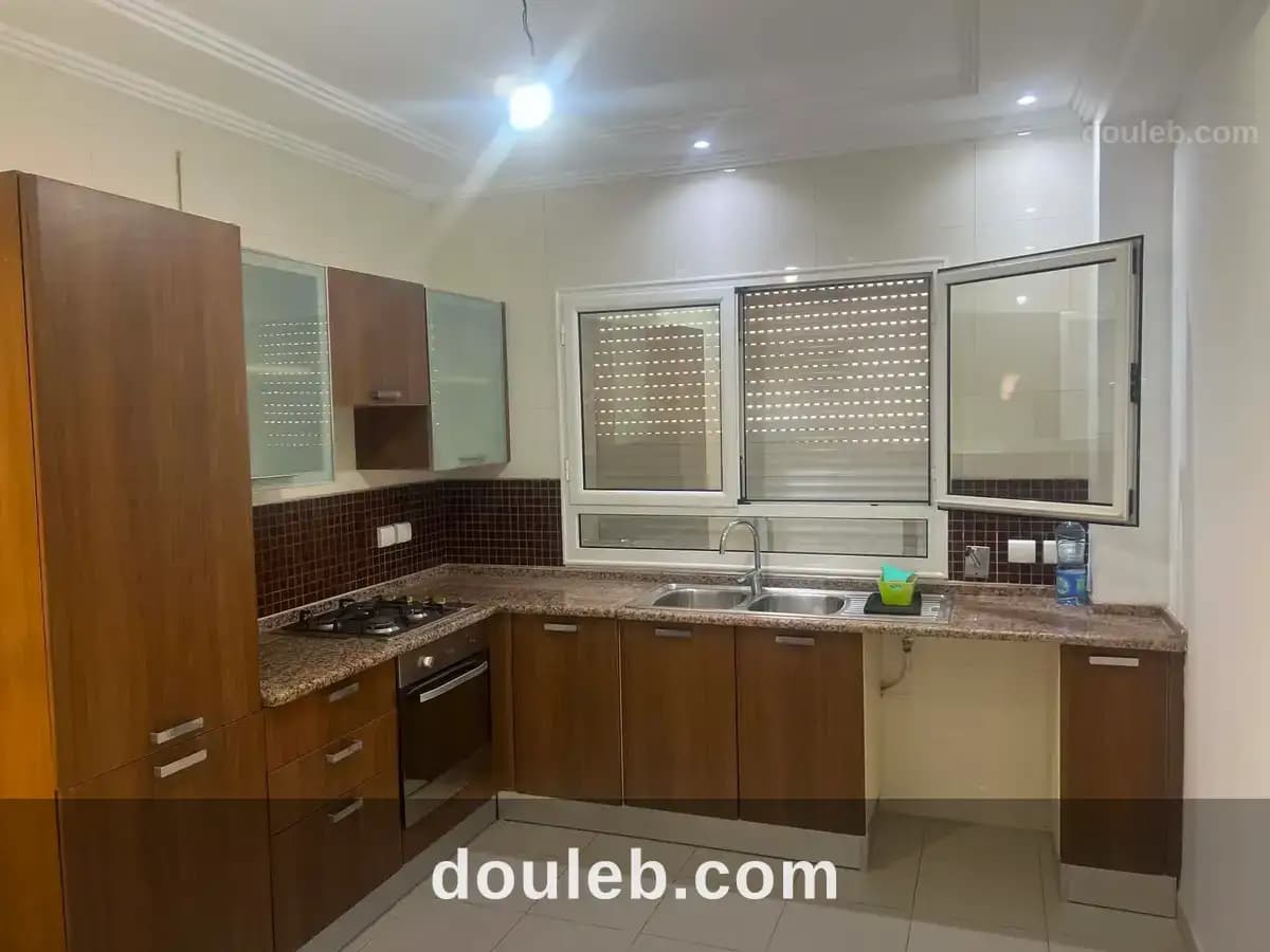 Appartement s2 ain zaghouan nord à Tunis
