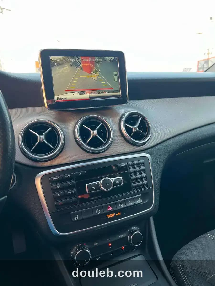 Mercedes gla180 essence 2015 - Miniature 2