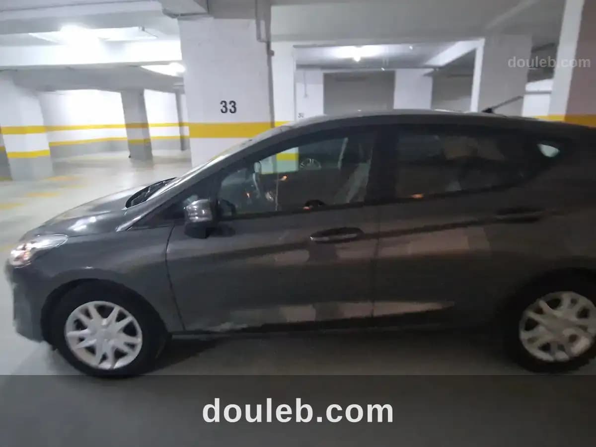Ford fiesta titanium premiére main - Miniature 2