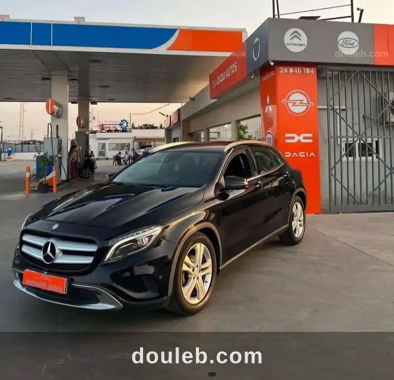 Mercedes gla180 essence 2015 - Miniature 4